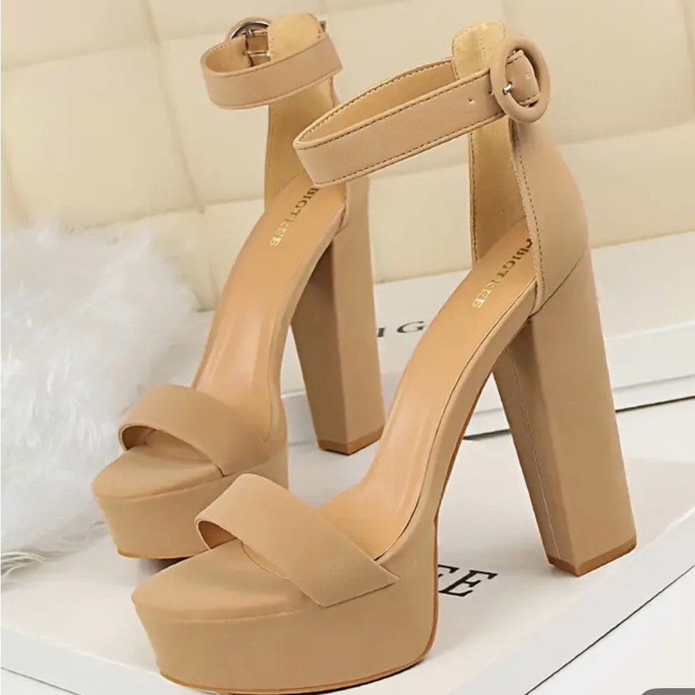 Elegant Tan Block Heel Sandals